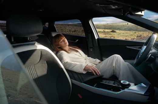 Fotele z funkcją „lounge” w ev6